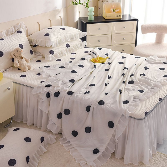 91家纺网 家纺一手货源 找家纺 悦织湾家纺 2025新款A类凉感丝床裙款乳胶凉席席子夏被夏凉被空调被四件套 波点