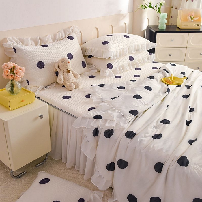 91家纺网 家纺一手货源 找家纺 悦织湾家纺 2025新款A类凉感丝床裙款乳胶凉席席子夏被夏凉被空调被四件套 波点