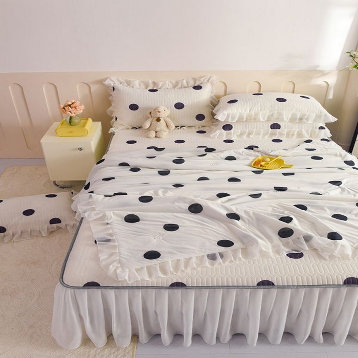 91家纺网 家纺一手货源 找家纺 悦织湾家纺 2025新款A类凉感丝床裙款乳胶凉席席子夏被夏凉被空调被四件套 波点