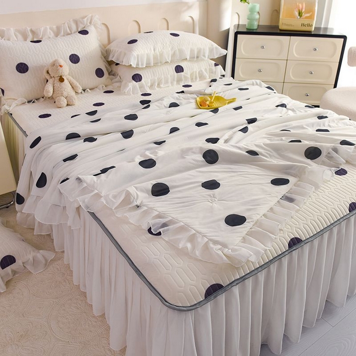 91家纺网 家纺一手货源 找家纺 悦织湾家纺 2025新款A类凉感丝床裙款乳胶凉席席子夏被夏凉被空调被四件套 波点