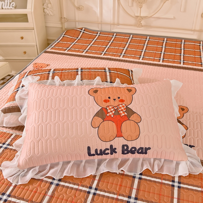 91家纺网 家纺一手货源 找家纺 悦织湾家纺 2025新款A类凉感丝床裙款乳胶凉席席子夏被夏凉被空调被四件套 格子小熊