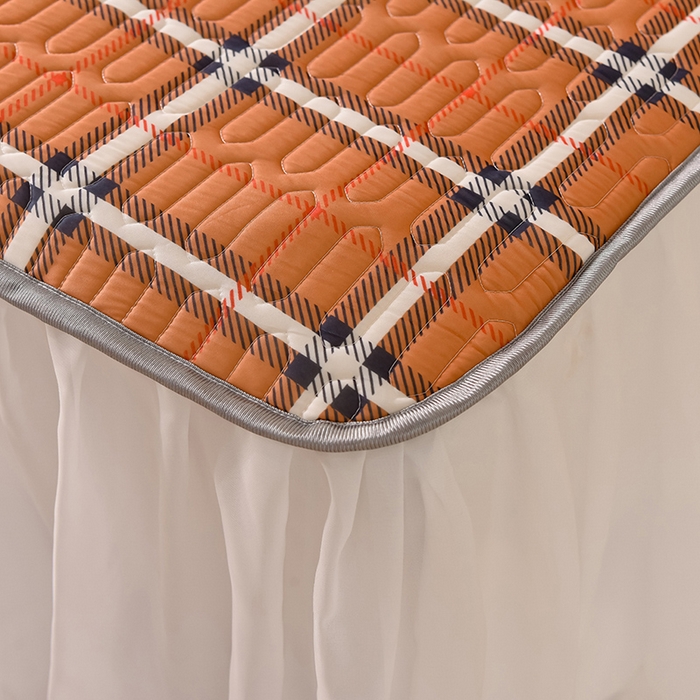 91家纺网 家纺一手货源 找家纺 悦织湾家纺 2025新款A类凉感丝床裙款乳胶凉席席子夏被夏凉被空调被四件套 格子小熊