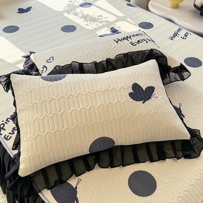 91家纺网 家纺一手货源 找家纺 悦织湾家纺 2025新款A类凉感丝床裙款乳胶凉席席子夏被夏凉被空调被四件套 蝴蝶波点