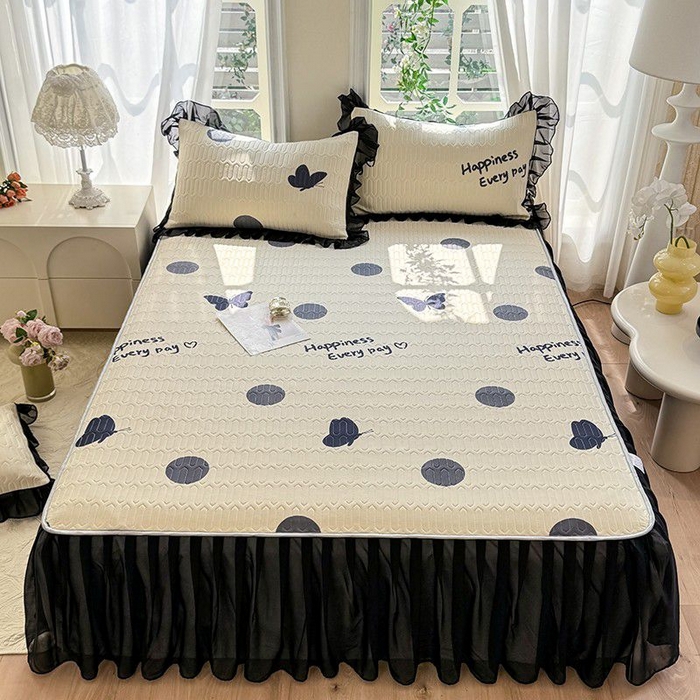 91家纺网 家纺一手货源 找家纺 悦织湾家纺 2025新款A类凉感丝床裙款乳胶凉席席子夏被夏凉被空调被四件套 蝴蝶波点