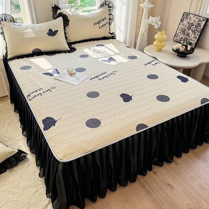 91家纺网 家纺一手货源 找家纺 悦织湾家纺 2025新款A类凉感丝床裙款乳胶凉席席子夏被夏凉被空调被四件套 蝴蝶波点