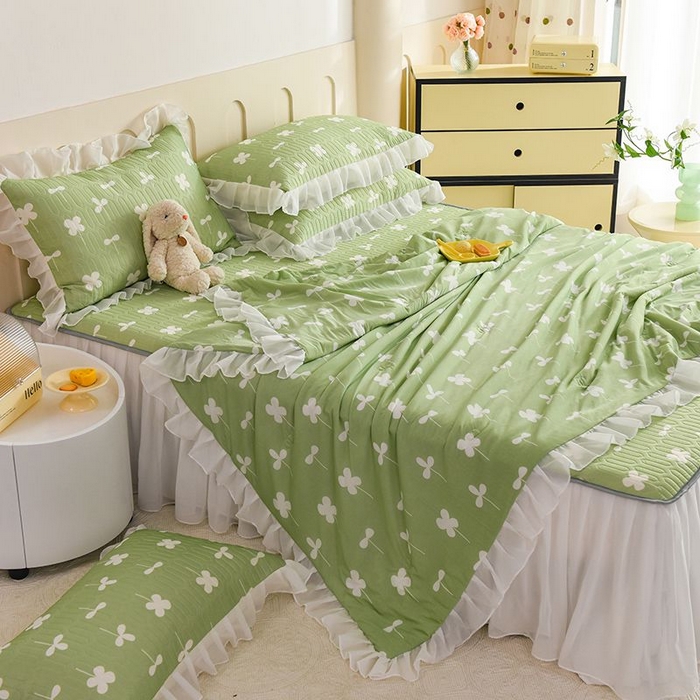 91家纺网 家纺一手货源 找家纺 悦织湾家纺 2025新款A类凉感丝床裙款乳胶凉席席子夏被夏凉被空调被四件套 花束