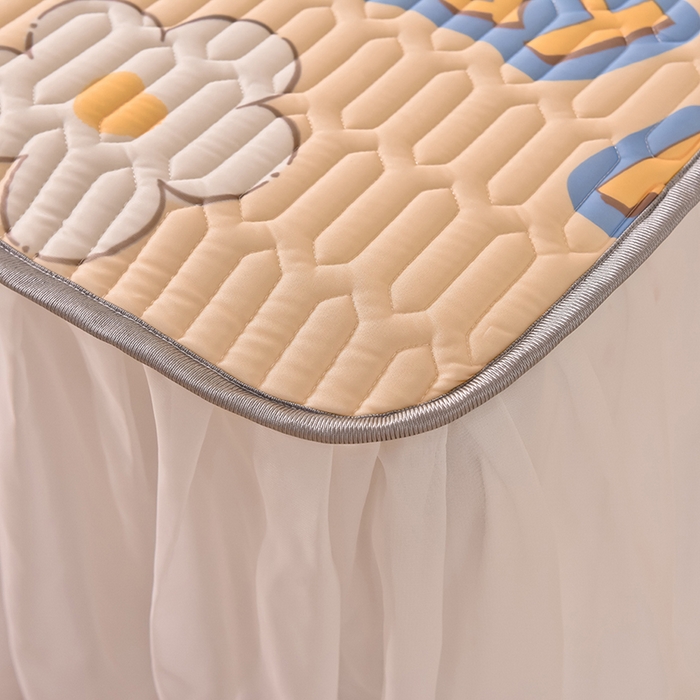 91家纺网 家纺一手货源 找家纺 悦织湾家纺 2025新款A类凉感丝床裙款乳胶凉席席子夏被夏凉被空调被四件套 欢乐企鹅