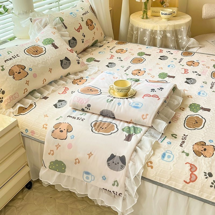 91家纺网 家纺一手货源 找家纺 悦织湾家纺 2025新款A类凉感丝床裙款乳胶凉席席子夏被夏凉被空调被四件套 欢乐曲奇