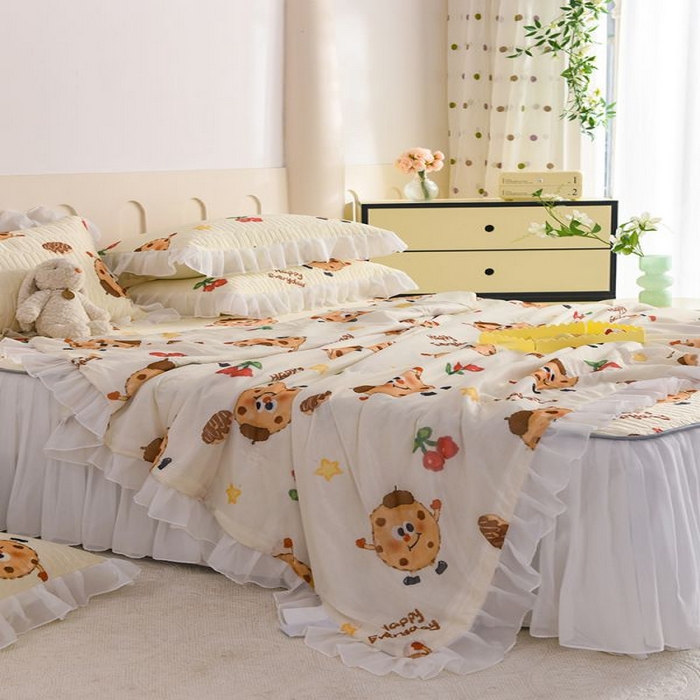 91家纺网 家纺一手货源 找家纺 悦织湾家纺 2025新款A类凉感丝床裙款乳胶凉席席子夏被夏凉被空调被四件套 欢乐曲奇