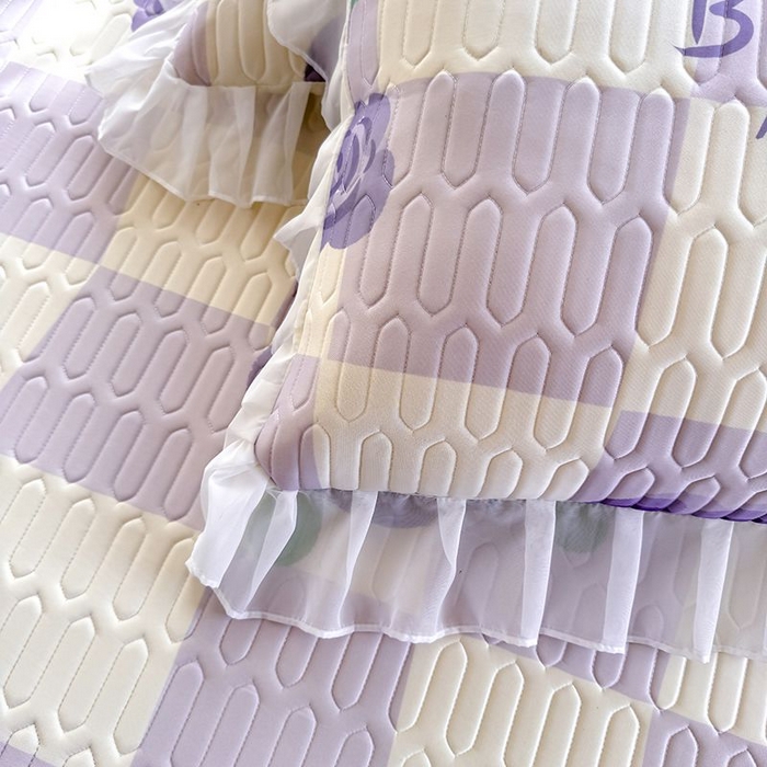 91家纺网 家纺一手货源 找家纺 悦织湾家纺 2025新款A类凉感丝床裙款乳胶凉席席子夏被夏凉被空调被四件套 吉祥如意