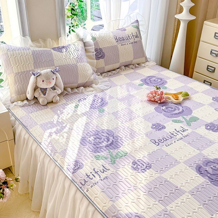 91家纺网 家纺一手货源 找家纺 悦织湾家纺 2025新款A类凉感丝床裙款乳胶凉席席子夏被夏凉被空调被四件套 吉祥如意