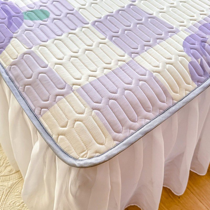 91家纺网 家纺一手货源 找家纺 悦织湾家纺 2025新款A类凉感丝床裙款乳胶凉席席子夏被夏凉被空调被四件套 吉祥如意