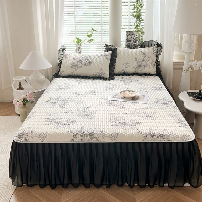 91家纺网 家纺一手货源 找家纺 悦织湾家纺 2025新款A类凉感丝床裙款乳胶凉席席子夏被夏凉被空调被四件套 浪漫花开