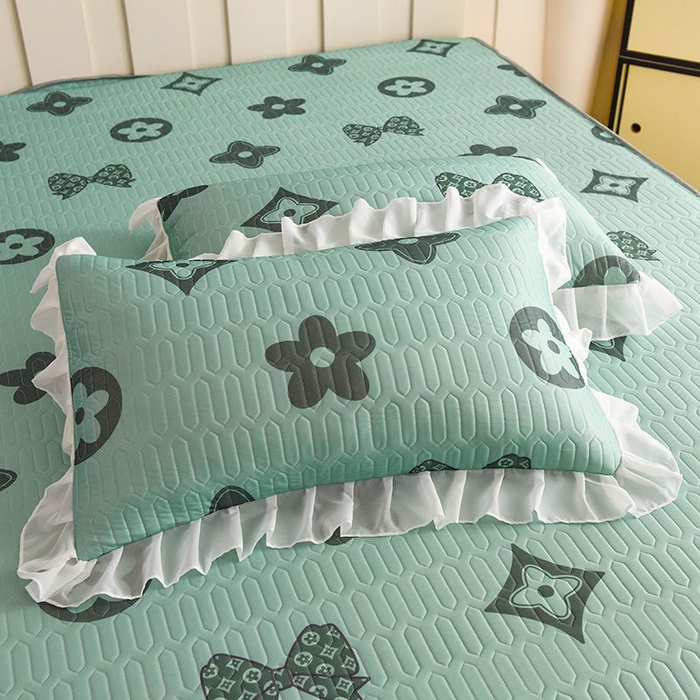 91家纺网 家纺一手货源 找家纺 悦织湾家纺 2025新款A类凉感丝床裙款乳胶凉席席子夏被夏凉被空调被四件套 礼物-绿