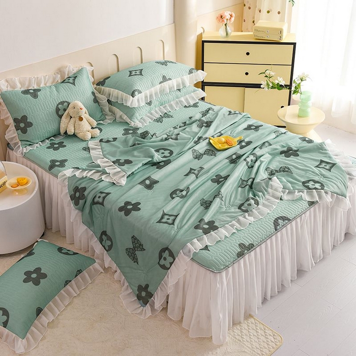 91家纺网 家纺一手货源 找家纺 悦织湾家纺 2025新款A类凉感丝床裙款乳胶凉席席子夏被夏凉被空调被四件套 礼物-绿