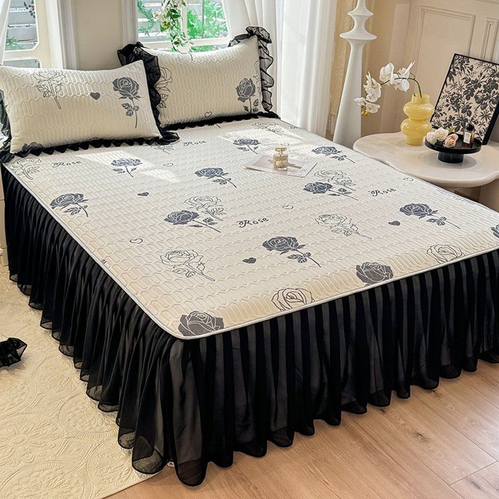 91家纺网 家纺一手货源 找家纺 悦织湾家纺 2025新款A类凉感丝床裙款乳胶凉席席子夏被夏凉被空调被四件套 玫瑰情缘