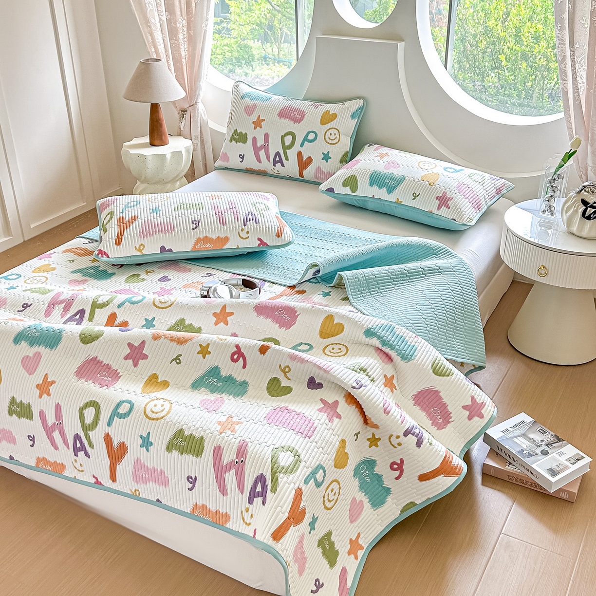 91家纺网 家纺一手货源 找家纺 橘夏家纺 2025新款多功能全棉双面床盖三件套纯棉夹棉加厚床单床垫盖毯 多巴胺字母