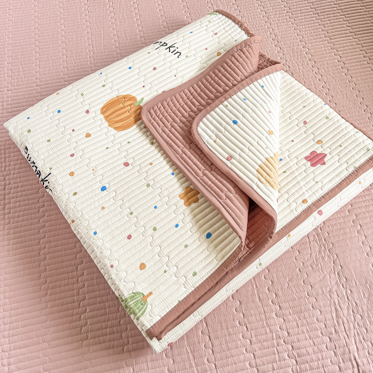 91家纺网 家纺一手货源 找家纺 橘夏家纺 2025新款多功能全棉双面床盖三件套纯棉夹棉加厚床单床垫盖毯 南瓜派对