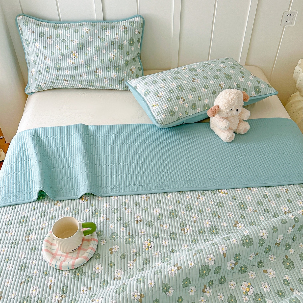 91家纺网 家纺一手货源 找家纺 橘夏家纺 2025新款多功能全棉双面床盖三件套纯棉夹棉加厚床单床垫盖毯 栀香小兔