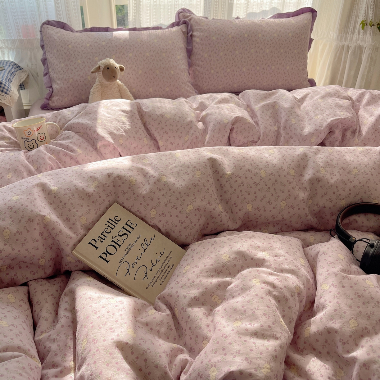 91家纺网 家纺一手货源 找家纺 盼季家纺 2025新款亲肤棉皱皱纱花边四件套 皱皱纱花边-花丛小兔-紫