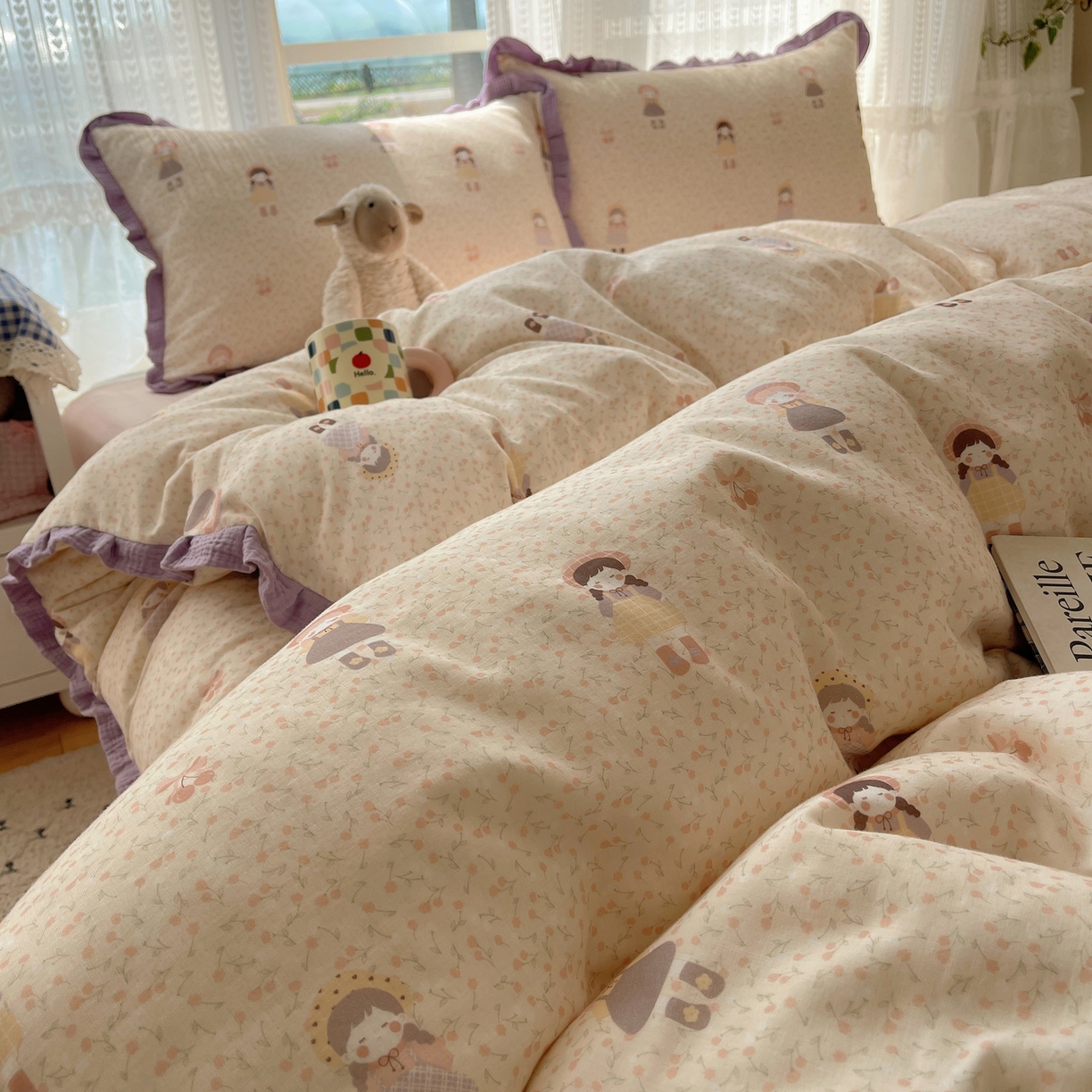 91家纺网 家纺一手货源 找家纺 盼季家纺 2025新款亲肤棉皱皱纱花边四件套 皱皱纱花边-小女孩【床单粉】