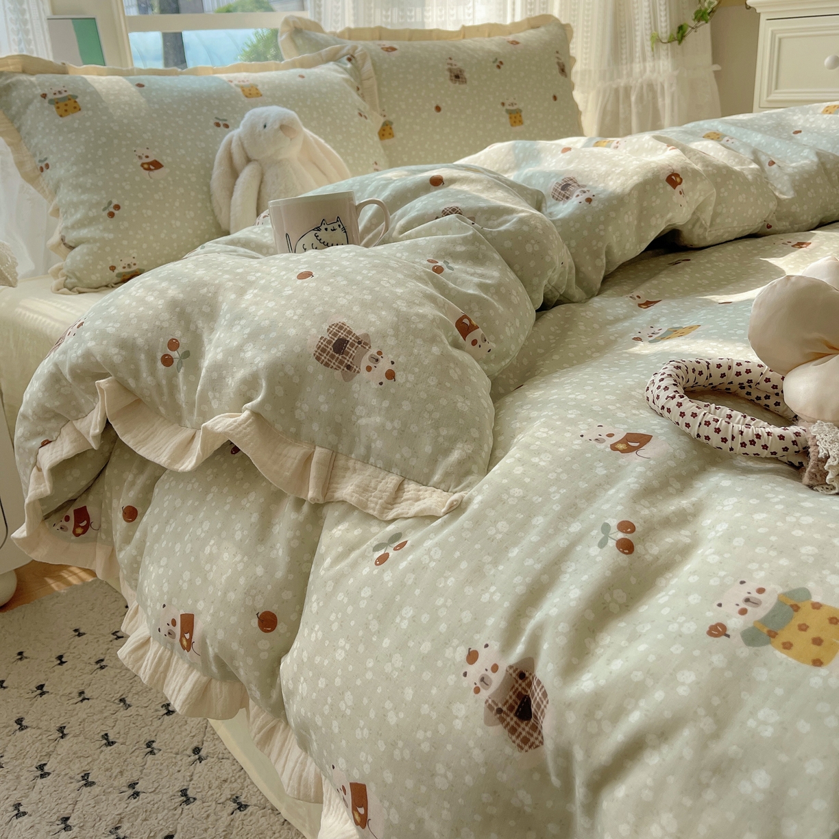 91家纺网 家纺一手货源 找家纺 盼季家纺 2025新款亲肤棉皱皱纱花边四件套 皱皱纱花边-欢喜萌宠