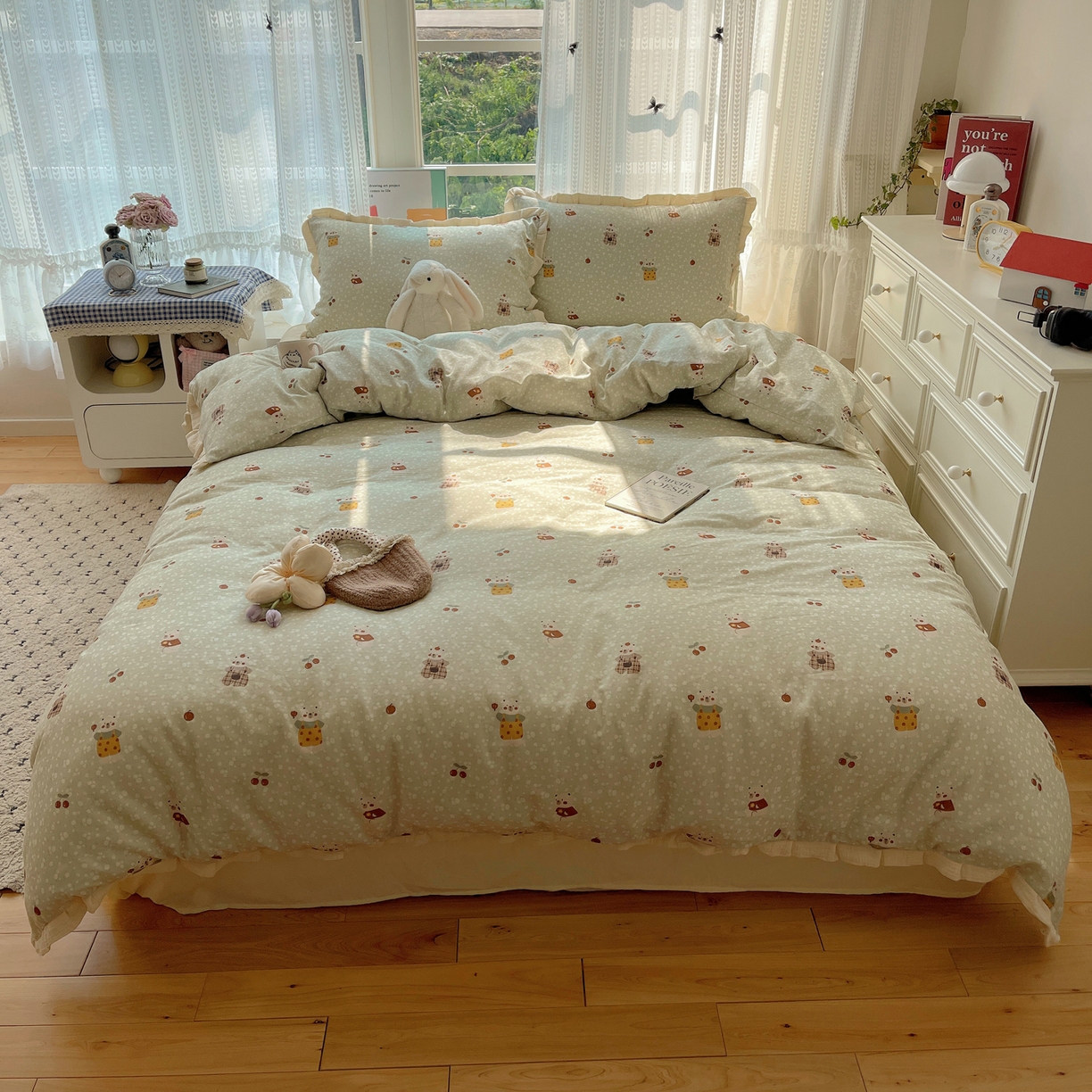 91家纺网 家纺一手货源 找家纺 盼季家纺 2025新款亲肤棉皱皱纱花边四件套 皱皱纱花边-欢喜萌宠