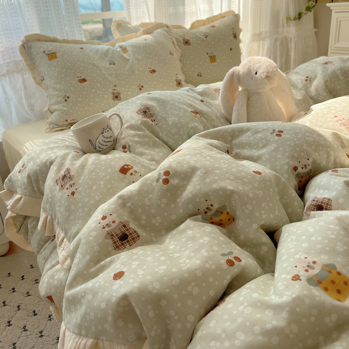 91家纺网 家纺一手货源 找家纺 盼季家纺 2025新款亲肤棉皱皱纱花边四件套 皱皱纱花边-欢喜萌宠