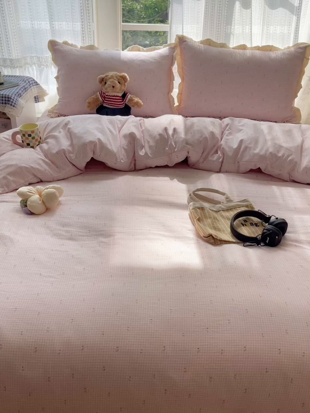 91家纺网 家纺一手货源 找家纺 盼季家纺 2025新款亲肤棉皱皱纱花边四件套 皱皱纱花边-粉格小花