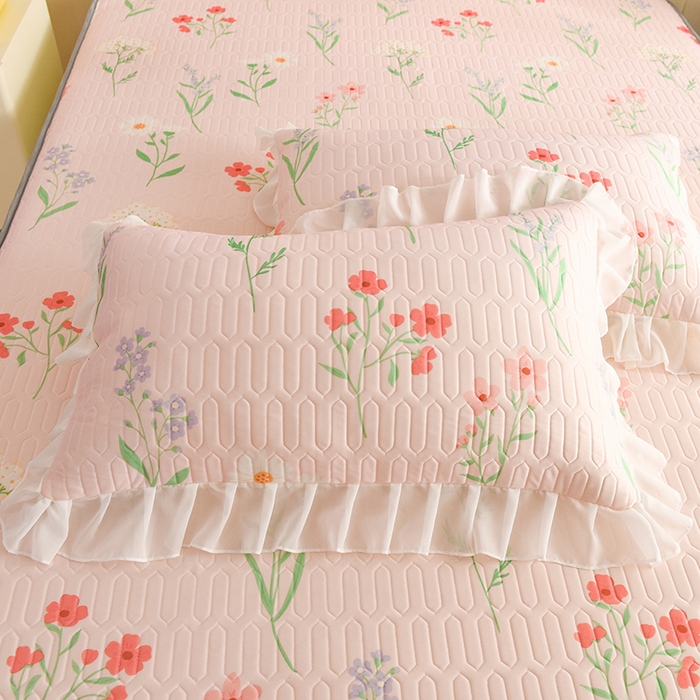 91家纺网 家纺一手货源 找家纺 悦织湾家纺 2025新款A类0.5厚床裙款印花乳胶凉席三件套 百花齐放