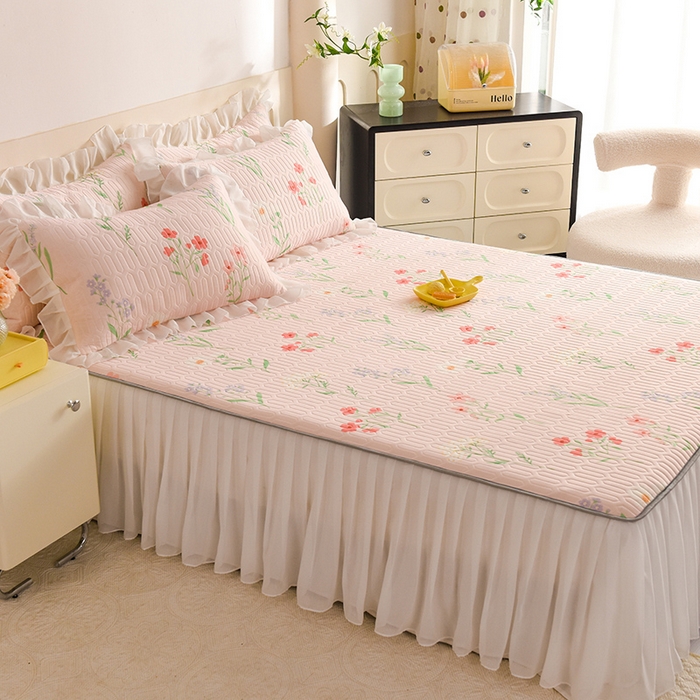 91家纺网 家纺一手货源 找家纺 悦织湾家纺 2025新款A类0.5厚床裙款印花乳胶凉席三件套 百花齐放