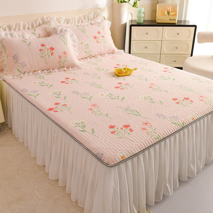 91家纺网 家纺一手货源 找家纺 悦织湾家纺 2025新款A类0.5厚床裙款印花乳胶凉席三件套 百花齐放