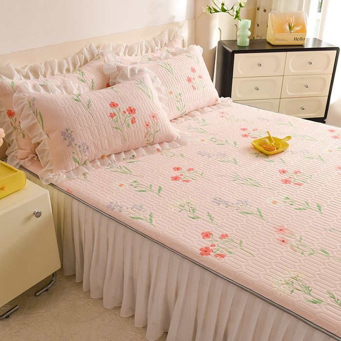 91家纺网 家纺一手货源 找家纺 悦织湾家纺 2025新款A类0.5厚床裙款印花乳胶凉席三件套 百花齐放