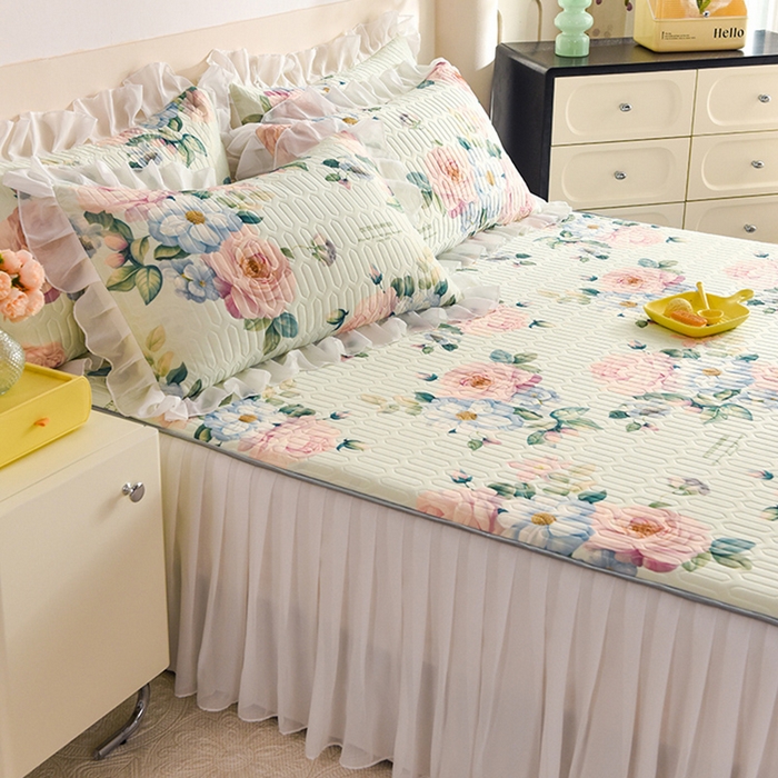 91家纺网 家纺一手货源 找家纺 悦织湾家纺 2025新款A类0.5厚床裙款印花乳胶凉席三件套 繁花