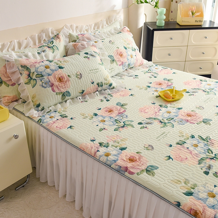 91家纺网 家纺一手货源 找家纺 悦织湾家纺 2025新款A类0.5厚床裙款印花乳胶凉席三件套 繁花