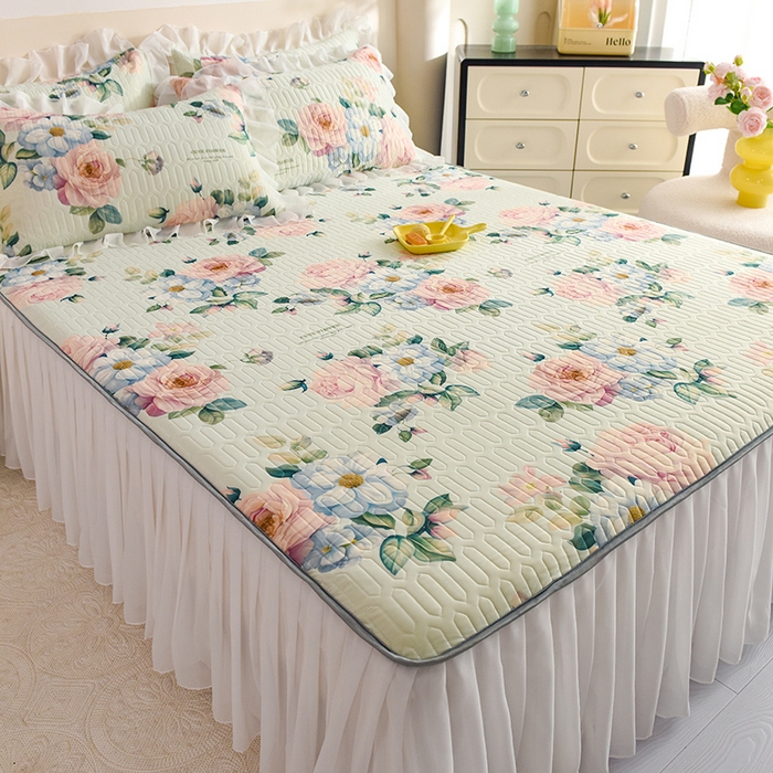 91家纺网 家纺一手货源 找家纺 悦织湾家纺 2025新款A类0.5厚床裙款印花乳胶凉席三件套 繁花