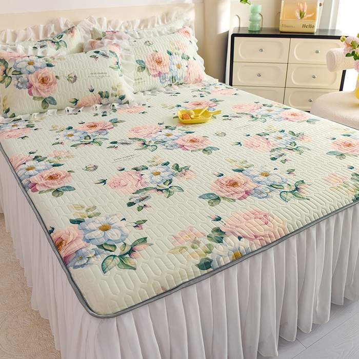 91家纺网 家纺一手货源 找家纺 悦织湾家纺 2025新款A类0.5厚床裙款印花乳胶凉席三件套 繁花