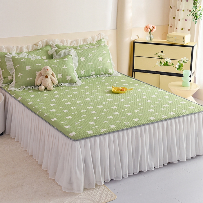 91家纺网 家纺一手货源 找家纺 悦织湾家纺 2025新款A类0.5厚床裙款印花乳胶凉席三件套 花束