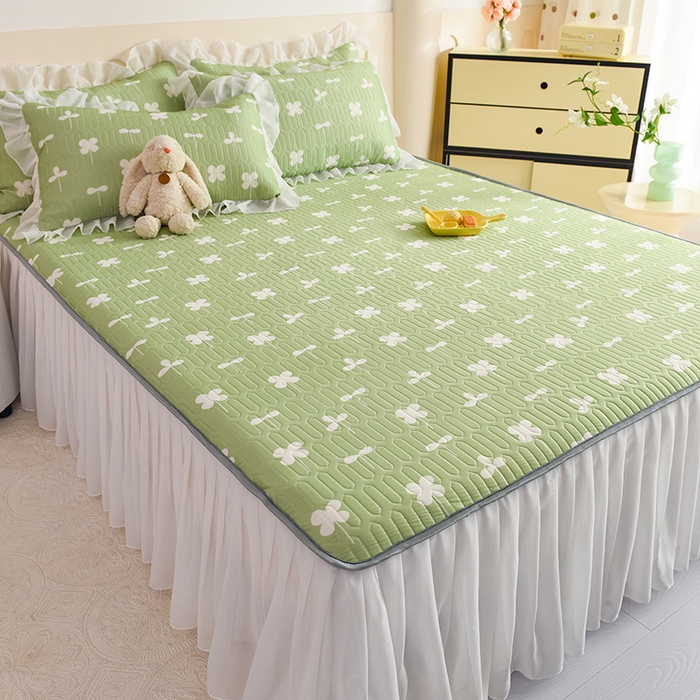 91家纺网 家纺一手货源 找家纺 悦织湾家纺 2025新款A类0.5厚床裙款印花乳胶凉席三件套 花束