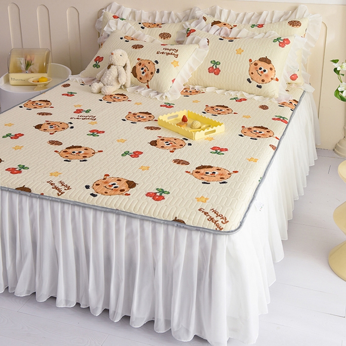 91家纺网 家纺一手货源 找家纺 悦织湾家纺 2025新款A类0.5厚床裙款印花乳胶凉席三件套 欢乐曲奇