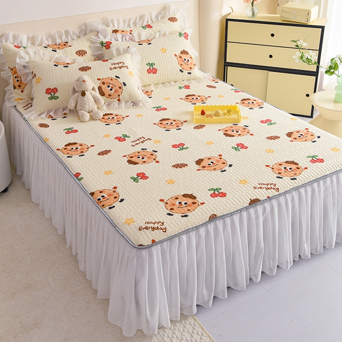 91家纺网 家纺一手货源 找家纺 悦织湾家纺 2025新款A类0.5厚床裙款印花乳胶凉席三件套 欢乐曲奇