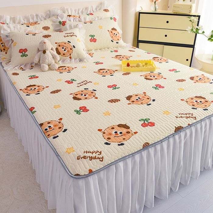 91家纺网 家纺一手货源 找家纺 悦织湾家纺 2025新款A类0.5厚床裙款印花乳胶凉席三件套 欢乐曲奇