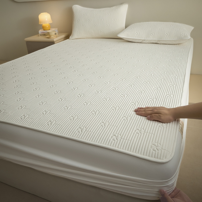 91家纺网 家纺一手货源 找家纺 芬晴家纺 2025新款A类全棉夹棉水洗棉大豆床笠-花梦 花梦-白