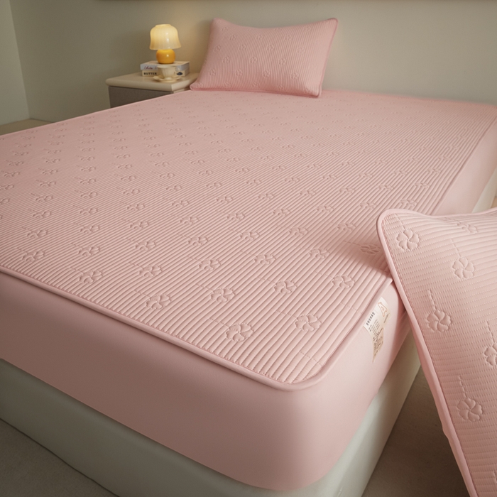 91家纺网 家纺一手货源 找家纺 芬晴家纺 2025新款A类全棉夹棉水洗棉大豆床笠-花梦 花梦-嫩粉