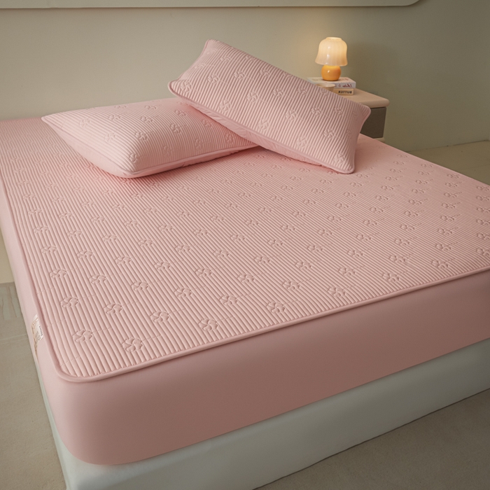 91家纺网 家纺一手货源 找家纺 芬晴家纺 2025新款A类全棉夹棉水洗棉大豆床笠-花梦 花梦-嫩粉