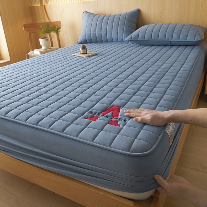 91家纺网 家纺一手货源 找家纺 芬晴家纺 2025新款A类母婴级防水床笠 A-雾蓝