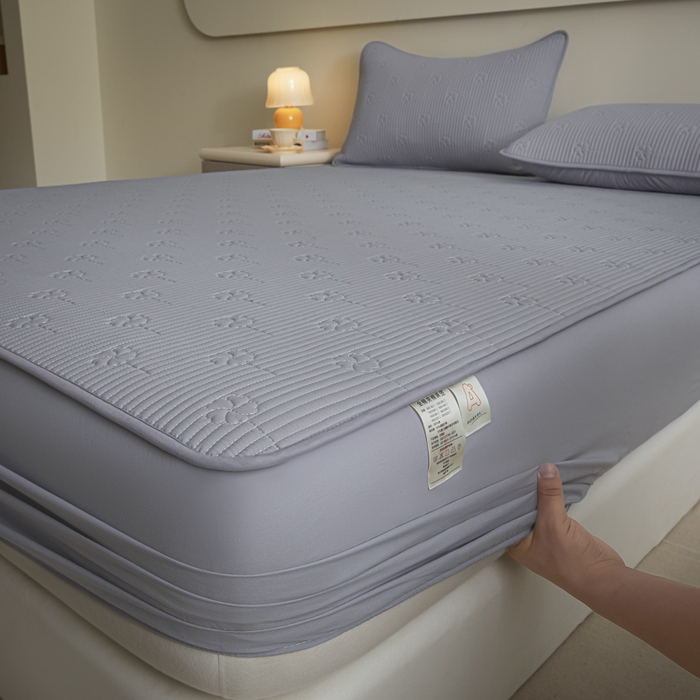 91家纺网 家纺一手货源 找家纺 芬晴家纺 2025新款A类全棉夹棉水洗棉大豆床笠-花梦 花梦-浅灰