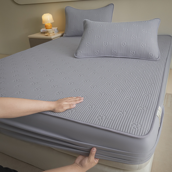 91家纺网 家纺一手货源 找家纺 芬晴家纺 2025新款A类全棉夹棉水洗棉大豆床笠-花梦 花梦-浅灰