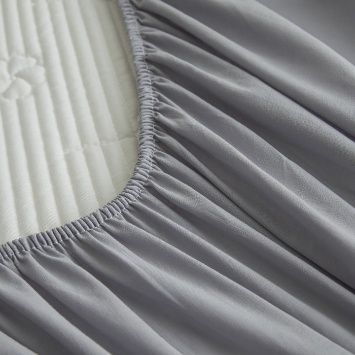 91家纺网 家纺一手货源 找家纺 芬晴家纺 2025新款A类全棉夹棉水洗棉大豆床笠-花梦 花梦-浅灰