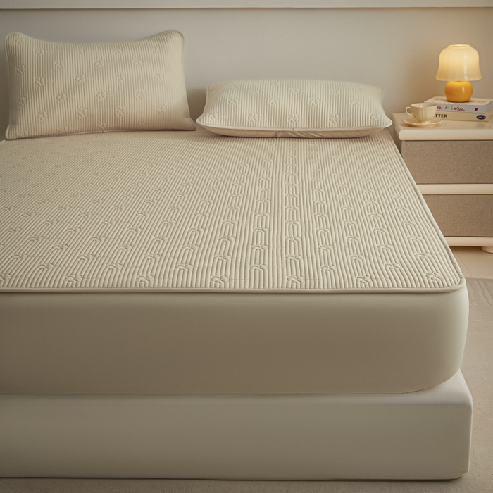 91家纺网 家纺一手货源 找家纺 芬晴家纺 2025新款A类全棉夹棉水洗棉大豆床笠-花梦 花梦-浅卡